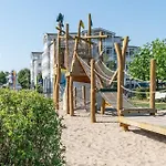 Apartment 501, Seepark *